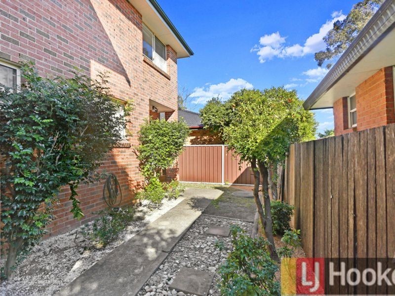 2/20 Albert Rd, Auburn NSW 2144