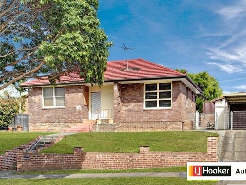 10 Whiting Street, Regents Park NSW 2143