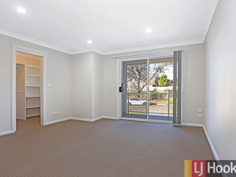 3d Innes St, Campbelltown NSW 2560