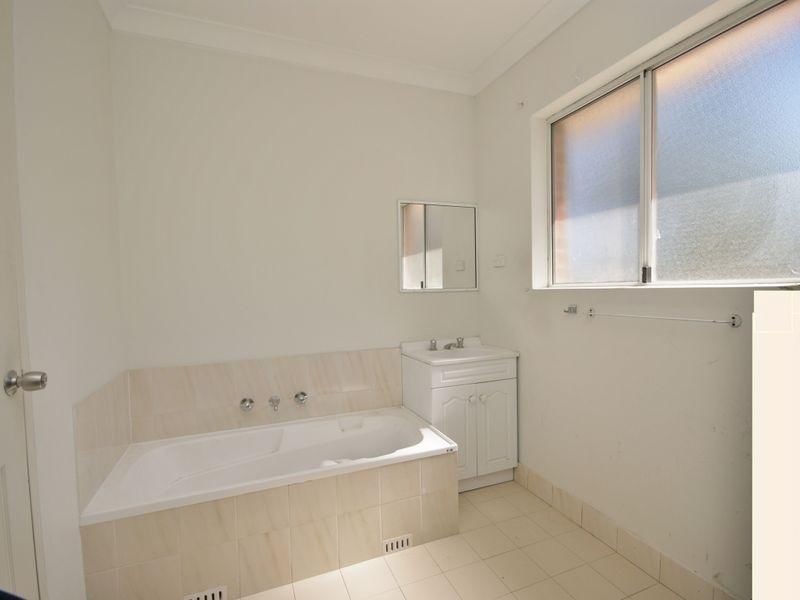 4/59 Brancourt Avenue, Bankstown NSW 2200