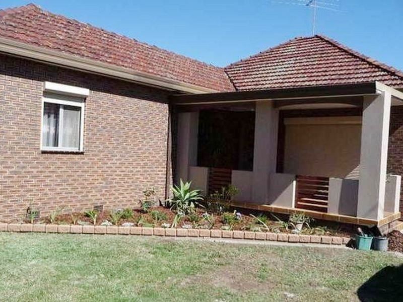 138 Roberts Road, Greenacre NSW 2190