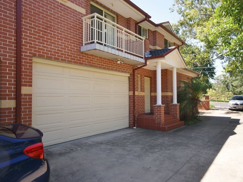 1/29 Prairie Vale Rd, Bankstown NSW 2200