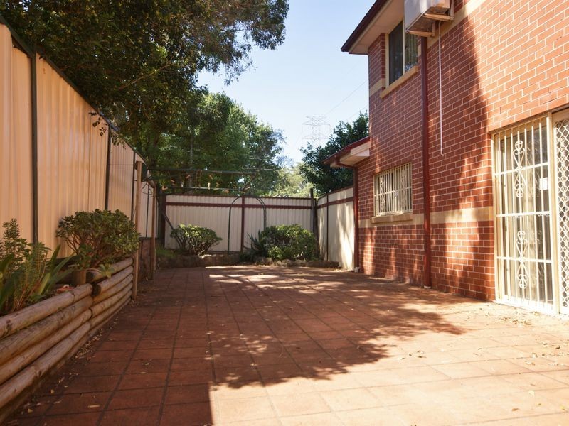 1/29 Prairie Vale Rd, Bankstown NSW 2200