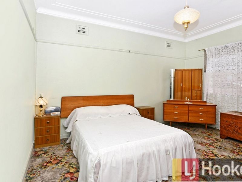 32 Kent Street, Regents Park NSW 2143