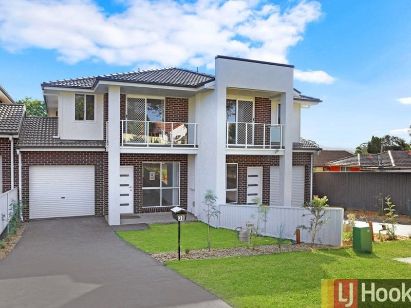 3B Innes St, Campbelltown NSW 2560