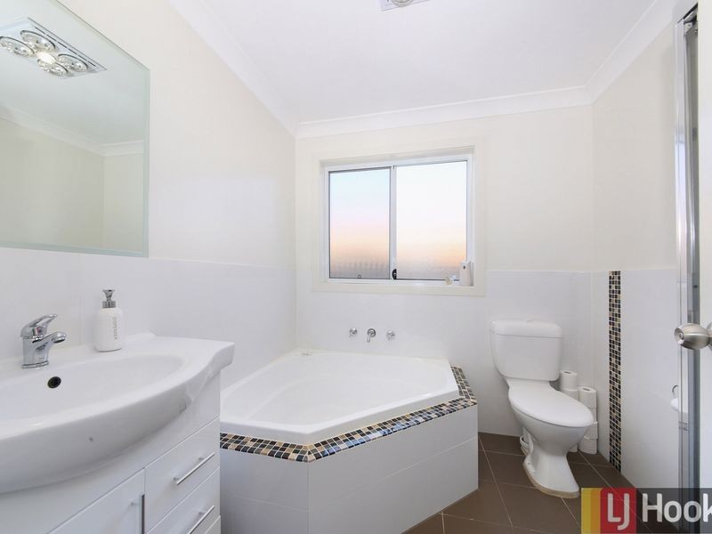 13 Percival Ave, Ingleburn NSW 2565