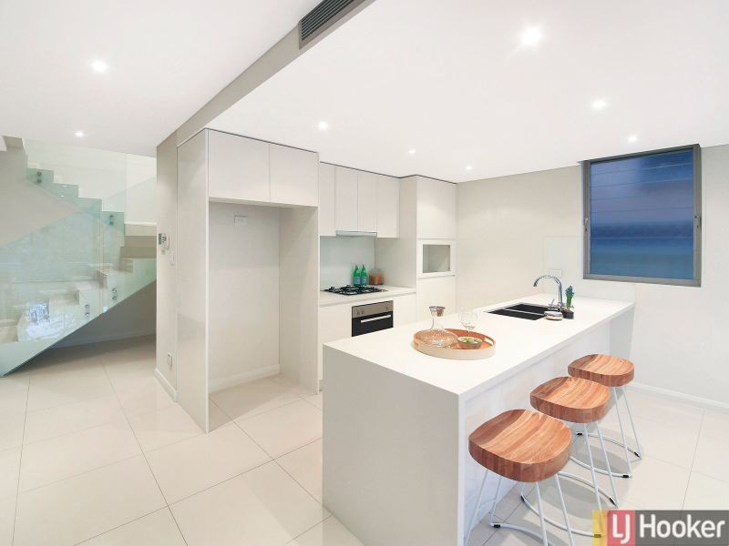 153 Hillcrest Ave, Greenacre NSW 2190