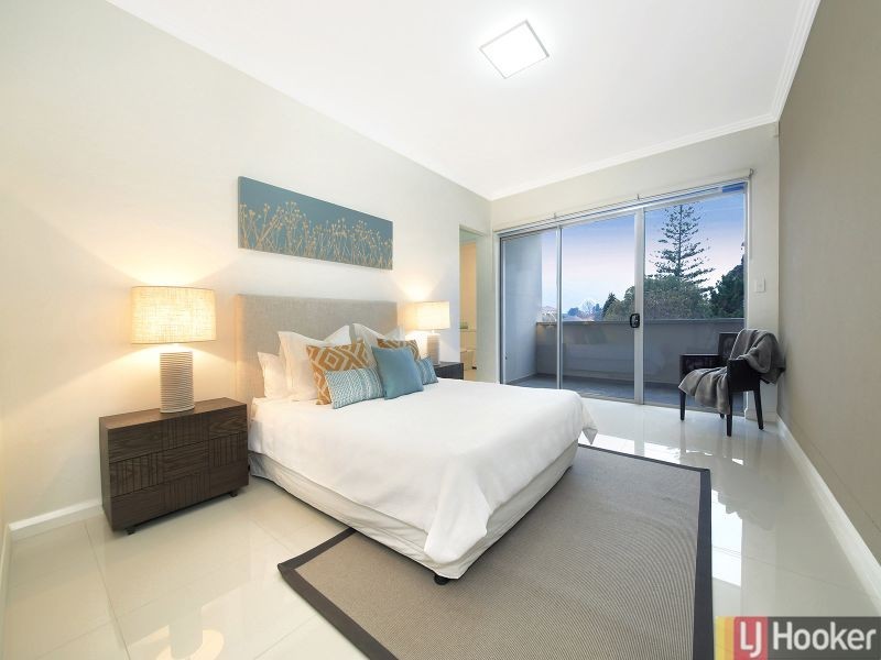 153 Hillcrest Ave, Greenacre NSW 2190