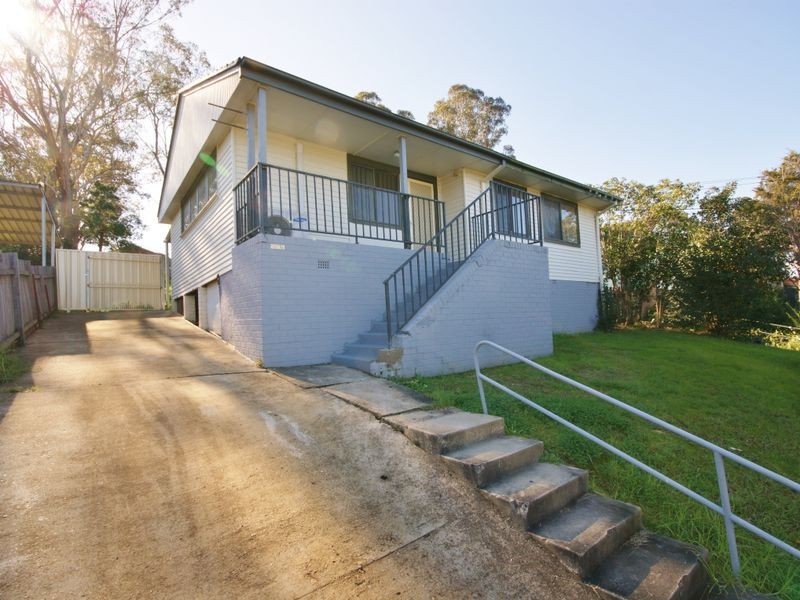 7 Albany St, Busby NSW 2168