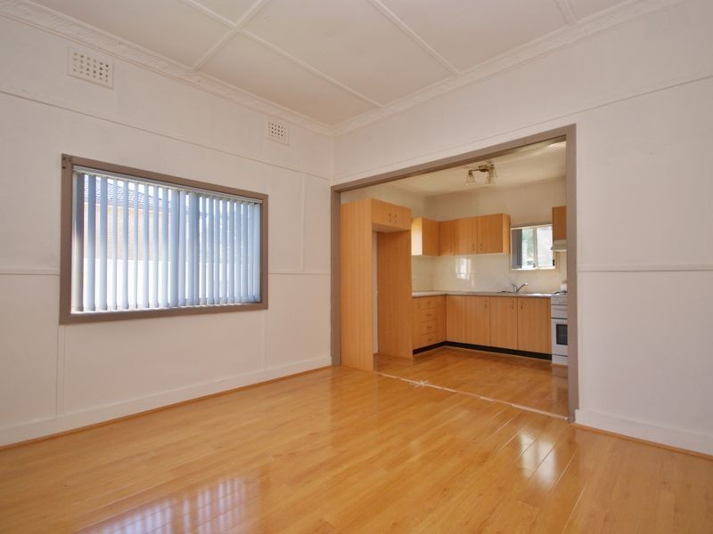 74 Station St, Guildford NSW 2161
