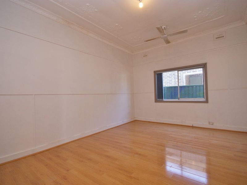 74 Station St, Guildford NSW 2161