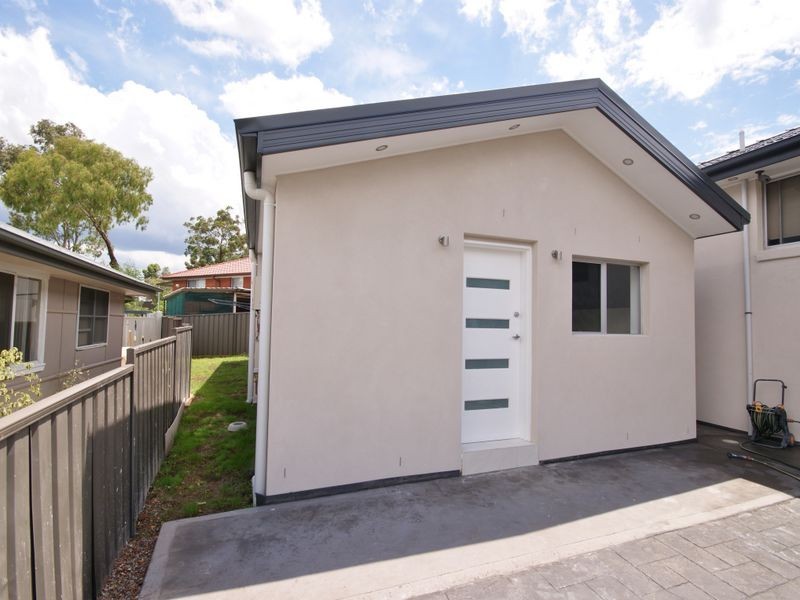 8a Lloyd St, Greystanes NSW 2145