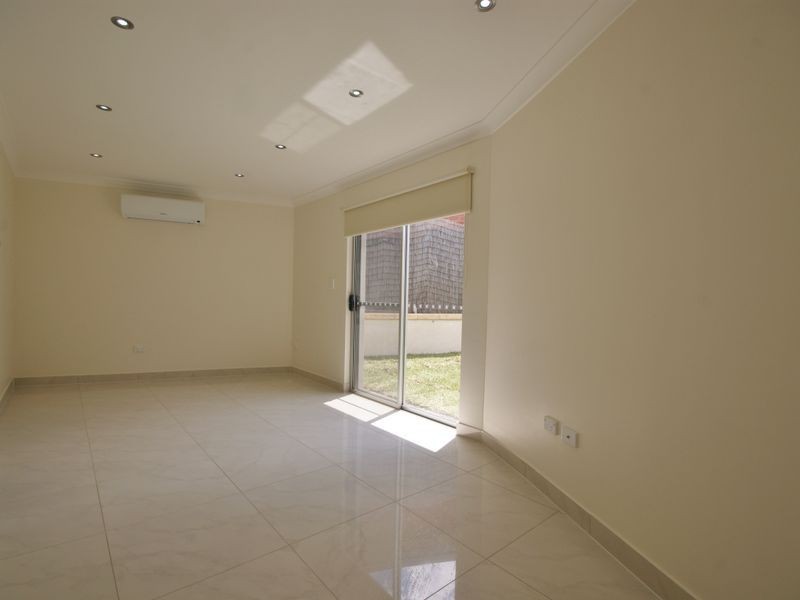 8a Lloyd St, Greystanes NSW 2145