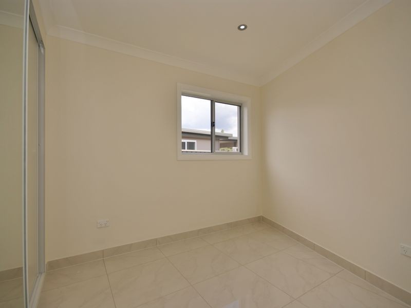 8a Lloyd St, Greystanes NSW 2145