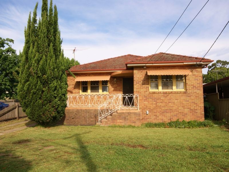 6 Railway St, Guildford NSW 2161