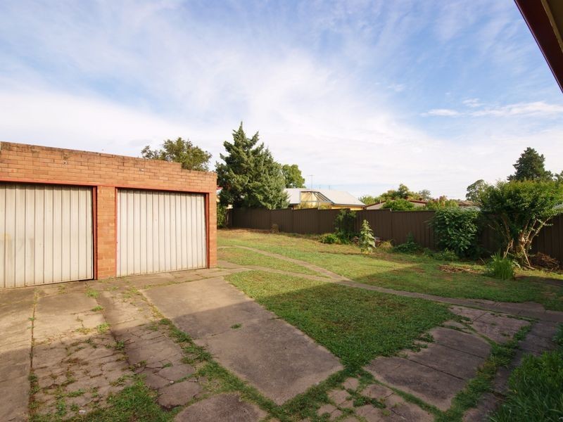 6 Railway St, Guildford NSW 2161