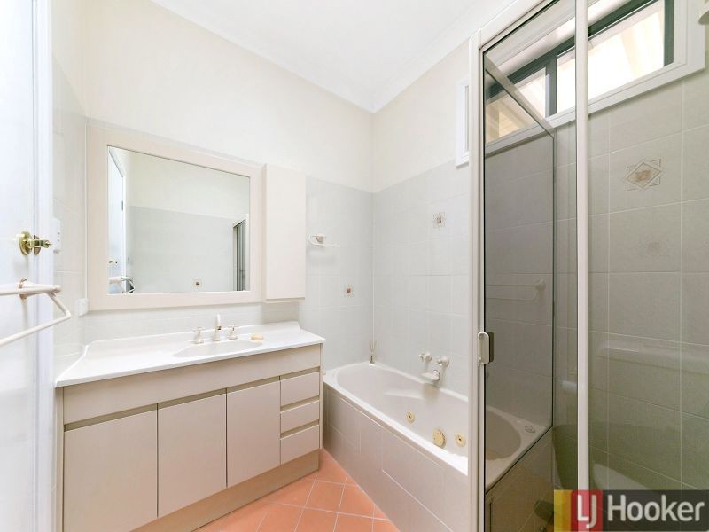 19 Hunt St, Guildford West NSW 2161