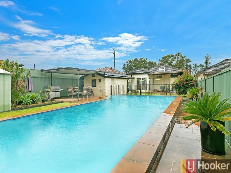 19 Hunt St, Guildford West NSW 2161