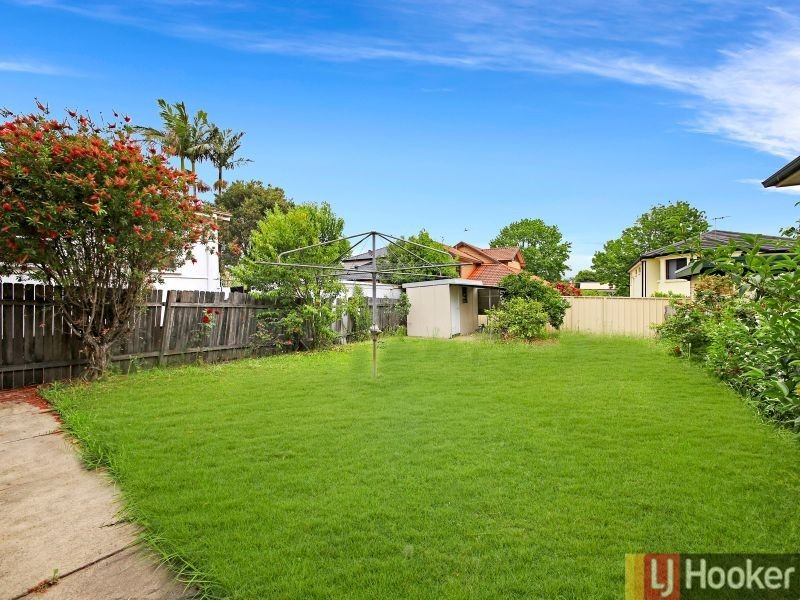 10 Sixth Avenue, Berala NSW 2141