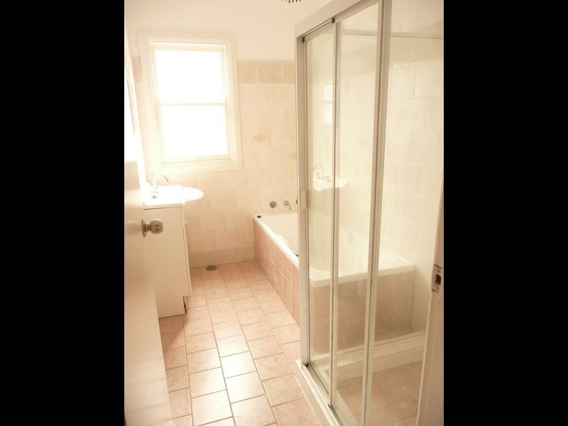 542 Woodville Rd, Guildford NSW 2161