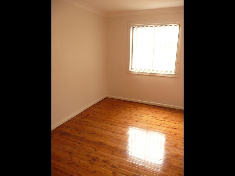 542 Woodville Rd, Guildford NSW 2161