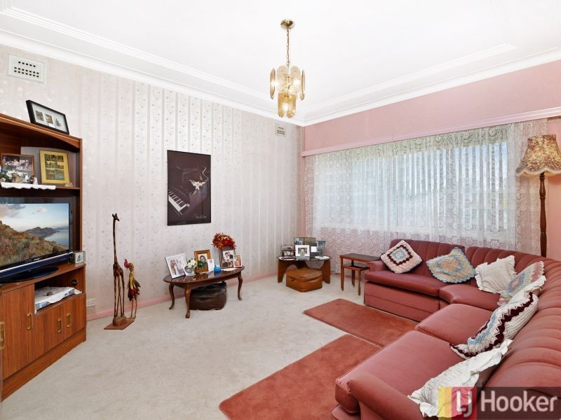 52 Australia St, Bass Hill NSW 2197
