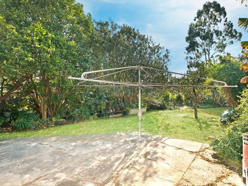 4 Corliss St, Regents Park NSW 2143