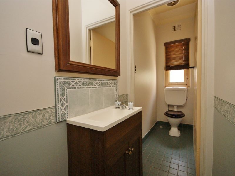 12 Caroline Street, Westmead NSW 2145