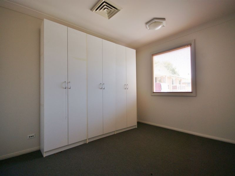 12 Caroline Street, Westmead NSW 2145