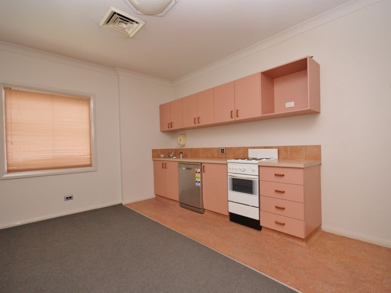 12 Caroline Street, Westmead NSW 2145