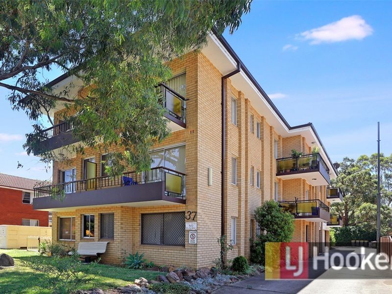 10/37 Calliope St, Guildford NSW 2161