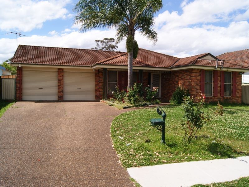 9 Carnation Ave, Guildford NSW 2161