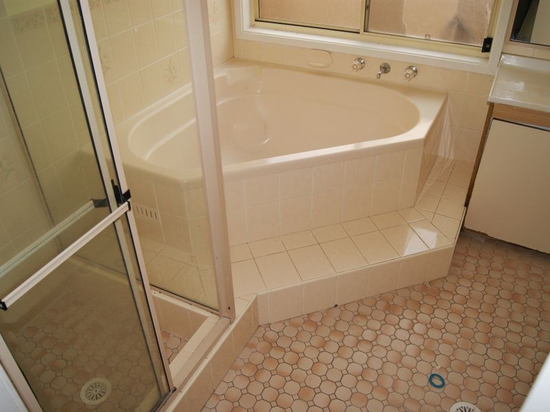 9 Carnation Ave, Guildford NSW 2161