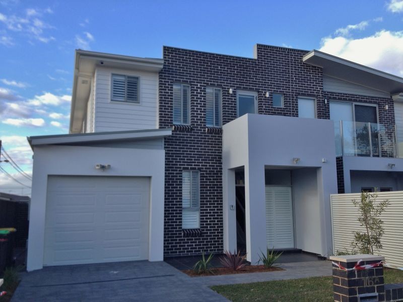 16a Glenbrook Cres, Georges Hall NSW 2198