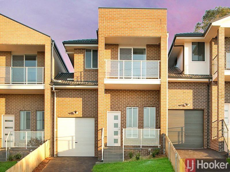 130b Lindesay St, Campbelltown NSW 2560