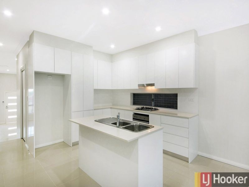 130b Lindesay St, Campbelltown NSW 2560