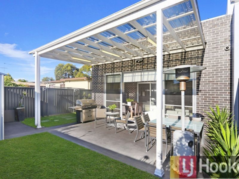 16 Glenbrook Crescent, Georges Hall NSW 2198