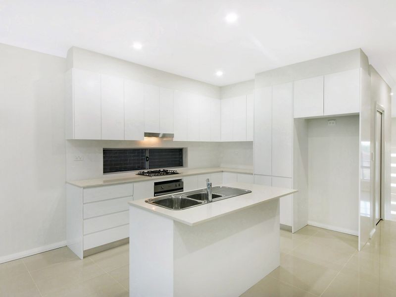 130D Lindesay St, Campbelltown NSW 2560