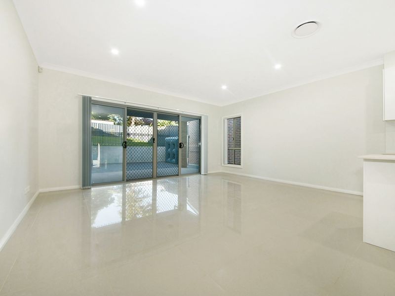 130D Lindesay St, Campbelltown NSW 2560