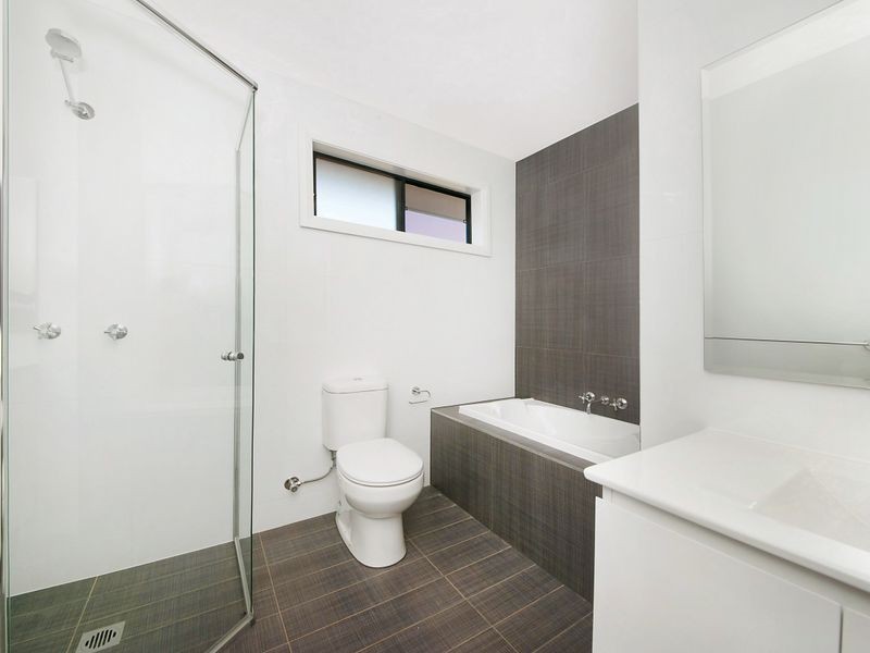 130D Lindesay St, Campbelltown NSW 2560
