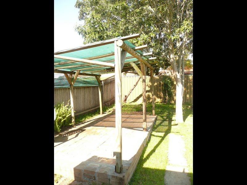 6 Moss St, Chester Hill NSW 2162