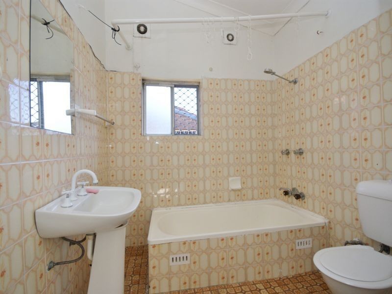 9 Chestnut Road, Auburn NSW 2144