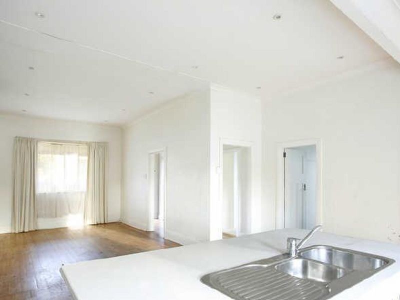 61 Station St, Guildford NSW 2161