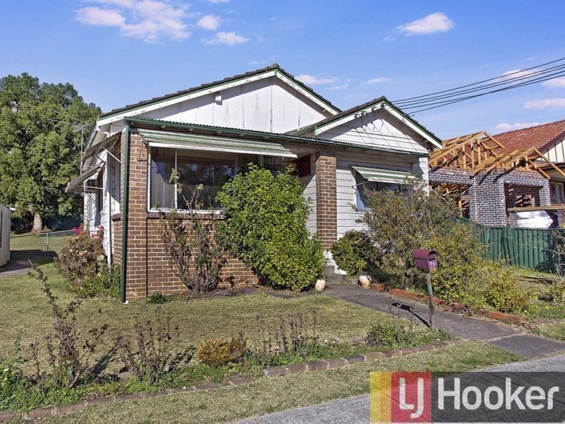 74 Station St, Guildford NSW 2161