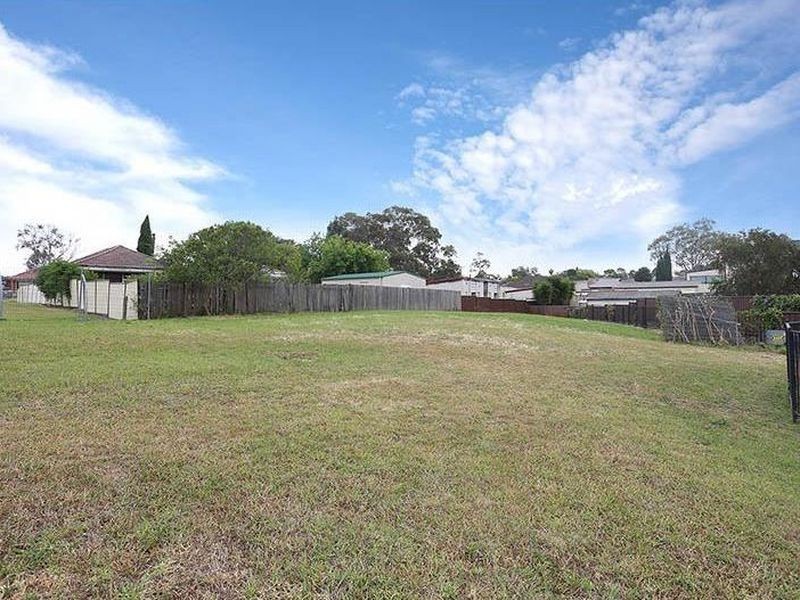 2 Banksia St, Granville NSW 2142