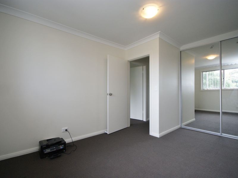 2b Laundess Ave, Panania NSW 2213