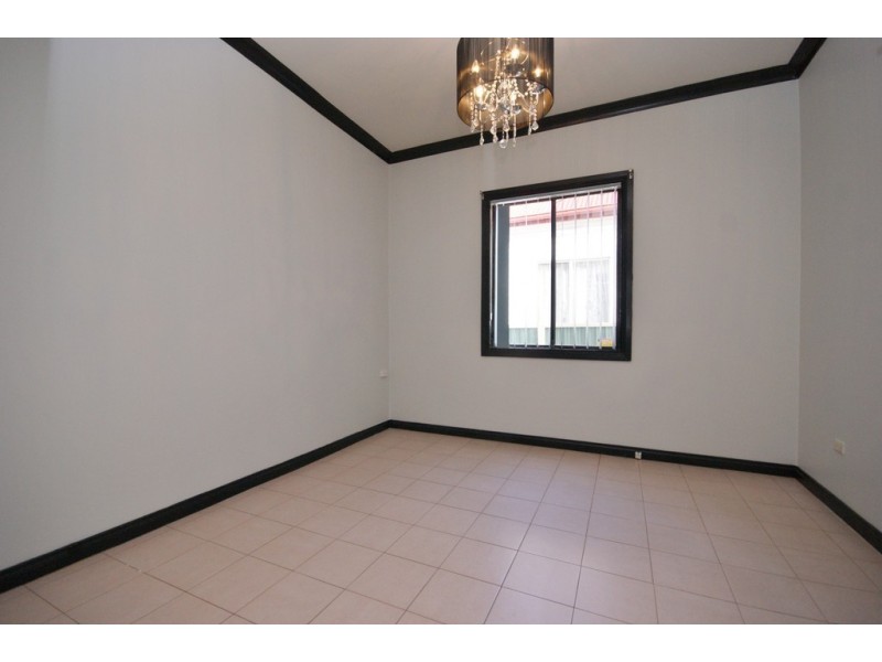 25 Mona St, Auburn NSW 2144