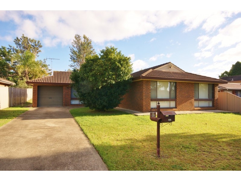 5 Canna Pl, St Andrews NSW 2566