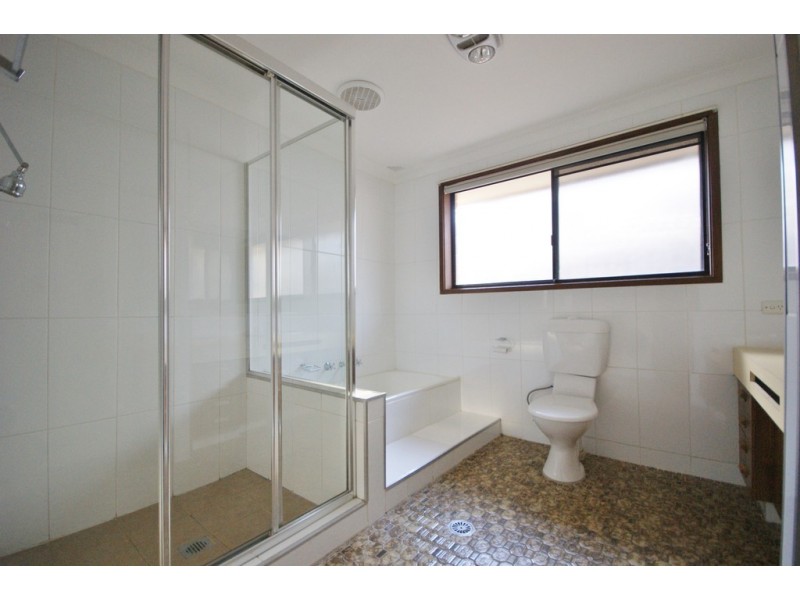 5 Canna Pl, St Andrews NSW 2566