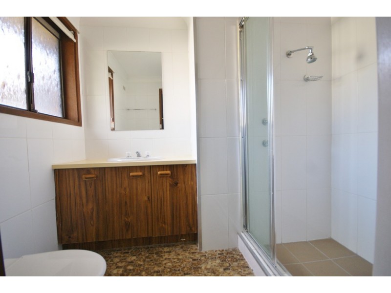 5 Canna Pl, St Andrews NSW 2566